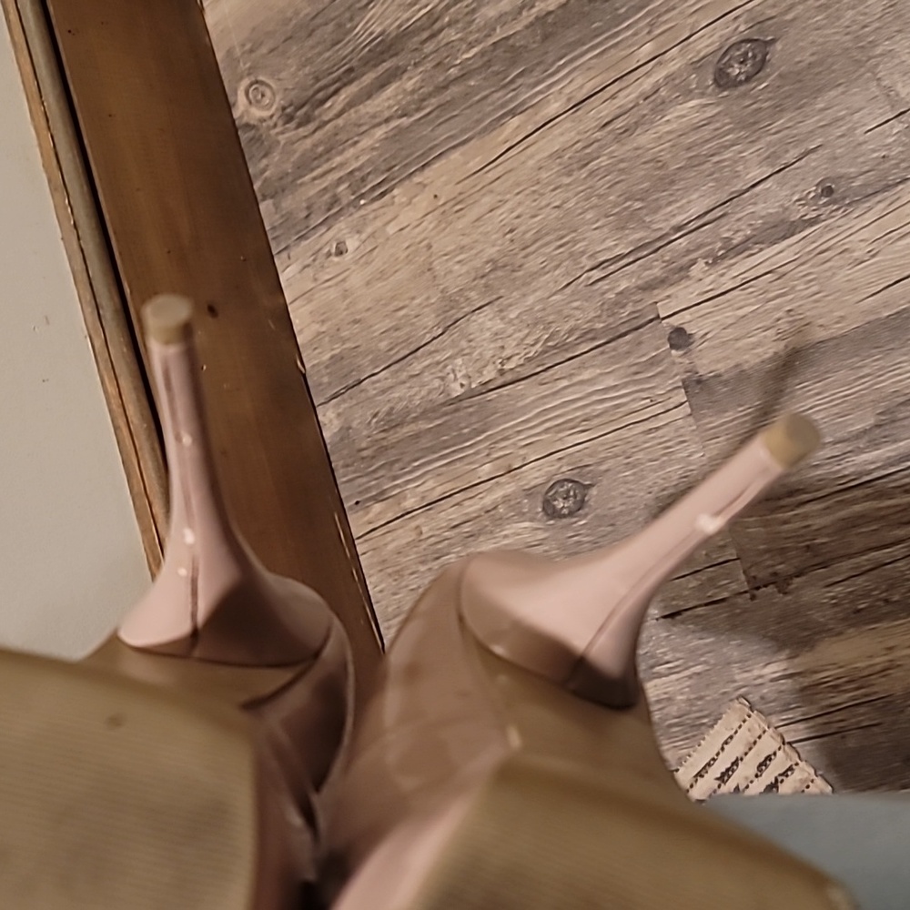 Steve Madden Nude Pumps - Picture 5 of 5